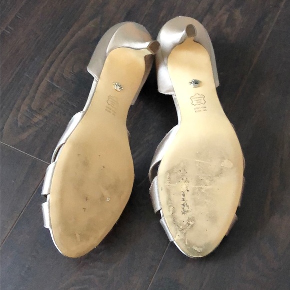 Heels - Picture 5 of 5